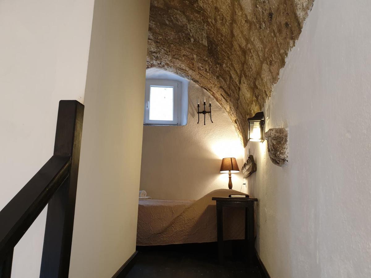 Chris Αpartments Old Town Apartment Rhodes City ภายนอก รูปภาพ